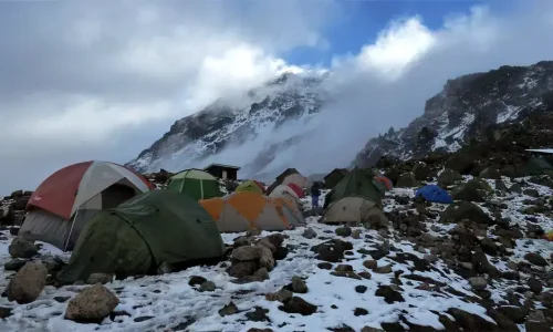Barafu-Camp-mont-kilimandjaro-escalade