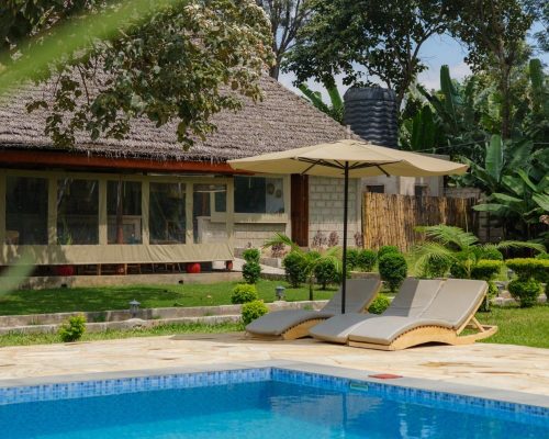 Under The Shade_Lodge